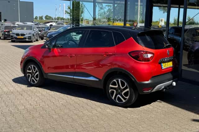 Renault Captur (2015) thumbnail 3