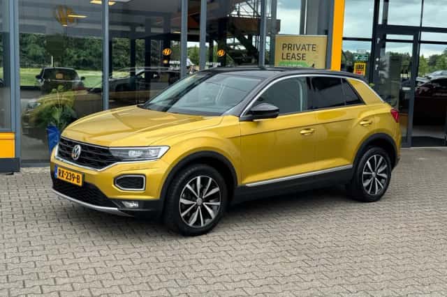 Volkswagen T-Roc (2018) thumbnail 1