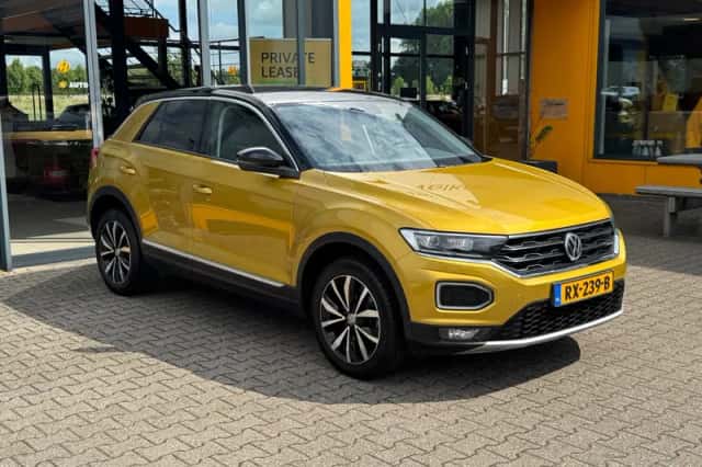 Volkswagen T-Roc (2018) thumbnail 4