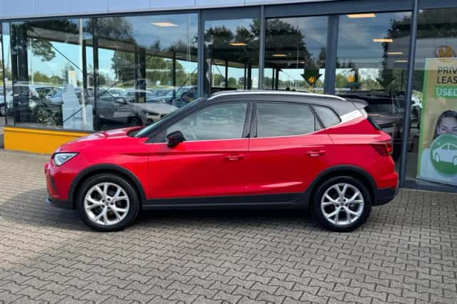 SEAT Arona (2021) thumbnail 2