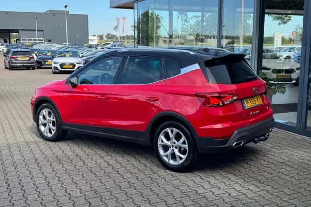 SEAT Arona (2021) thumbnail 3