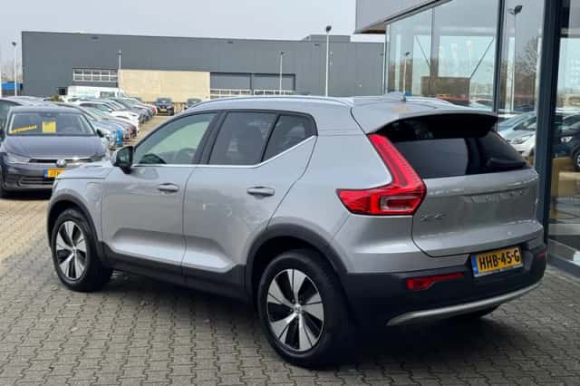 Volvo XC40 (2022) thumbnail 3