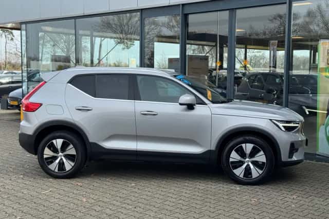 Volvo XC40 (2022) thumbnail 5