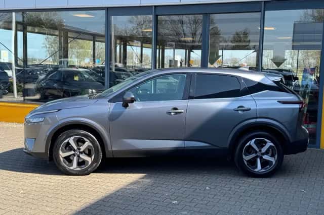 Nissan Qashqai (2022) thumbnail 2