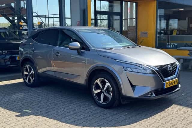 Nissan Qashqai (2022) thumbnail 4