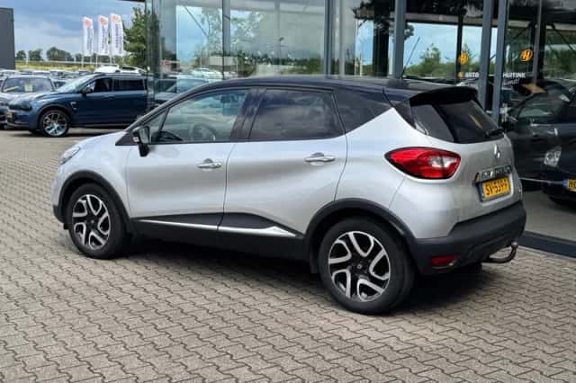 Renault Captur (2014) thumbnail 3