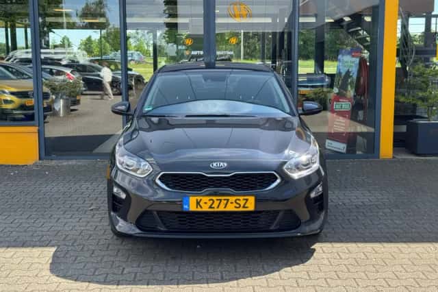 Kia Ceed (2021) thumbnail 5