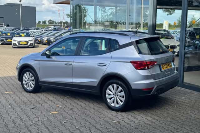 SEAT Arona (2021) thumbnail 3