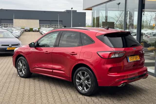 Ford Kuga (2020) thumbnail 3