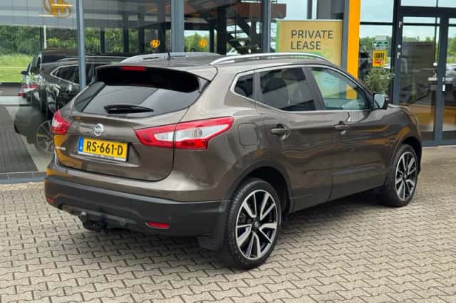 Nissan Qashqai (2017) thumbnail 4