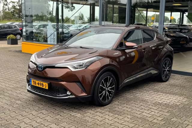 Toyota C-HR (2018) thumbnail 6