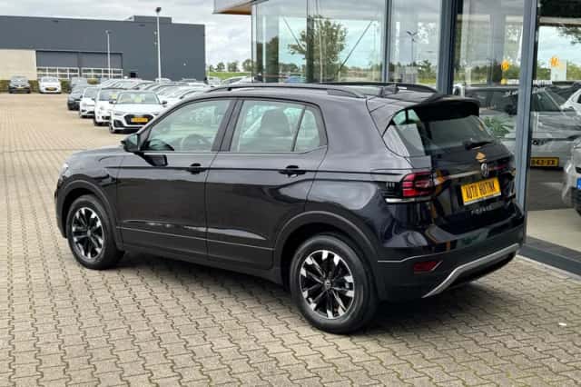 Volkswagen T-Cross (2021) thumbnail 3