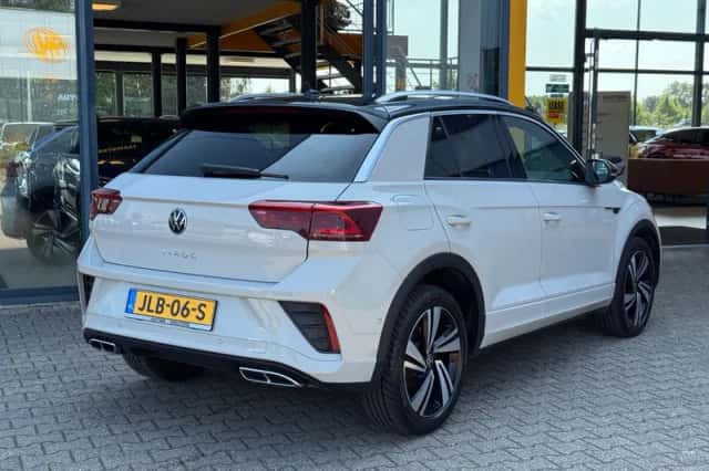 Volkswagen T-Roc (2025) thumbnail 4