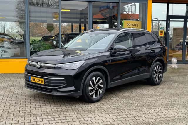 Volkswagen Tiguan (2025) thumbnail 1