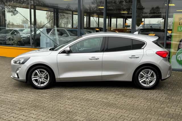 Ford Focus (2019) thumbnail 2
