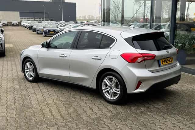 Ford Focus (2019) thumbnail 3