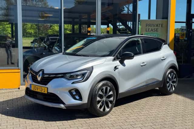 Renault Captur (2023) thumbnail 1