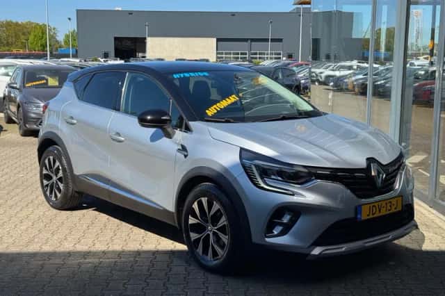 Renault Captur (2023) thumbnail 6