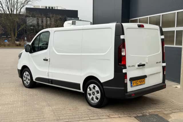 Renault Trafic (2024) thumbnail 3
