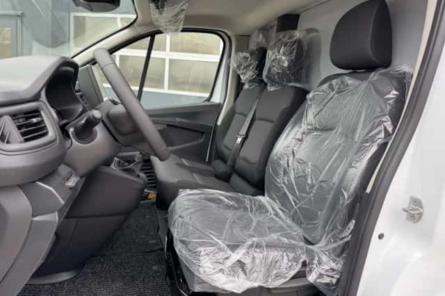 Renault Trafic (2024) thumbnail 6
