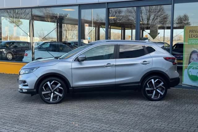Nissan Qashqai (2019) thumbnail 2