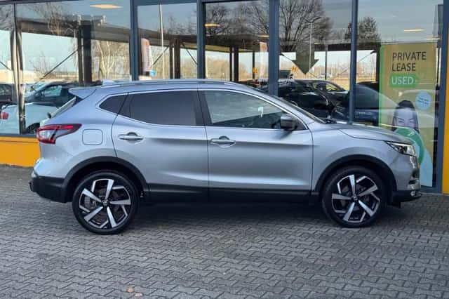 Nissan Qashqai (2019) thumbnail 5