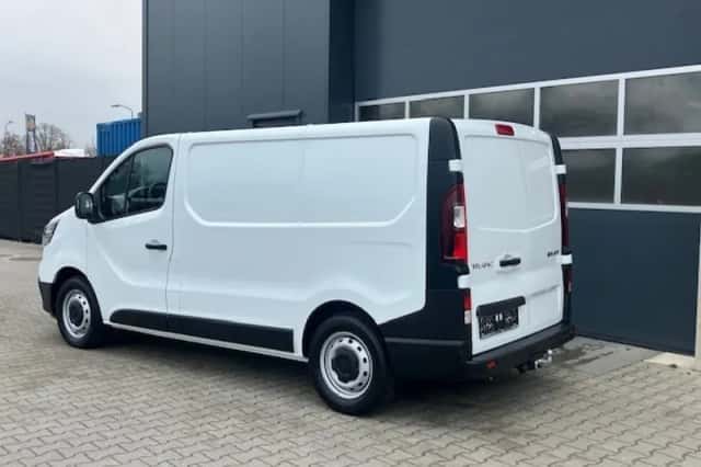 Renault Trafic (2024) thumbnail 3