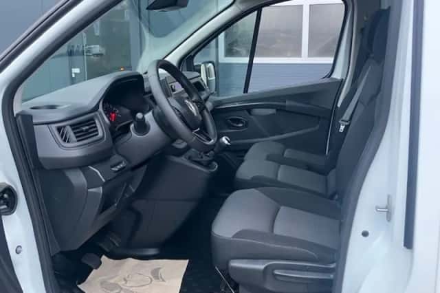 Renault Trafic (2024) thumbnail 4