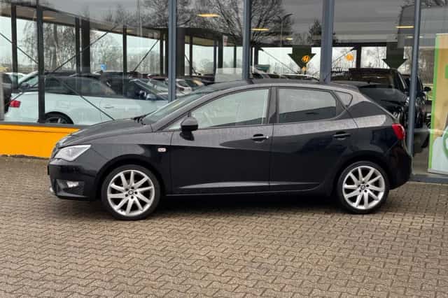 SEAT Ibiza (2015) thumbnail 2