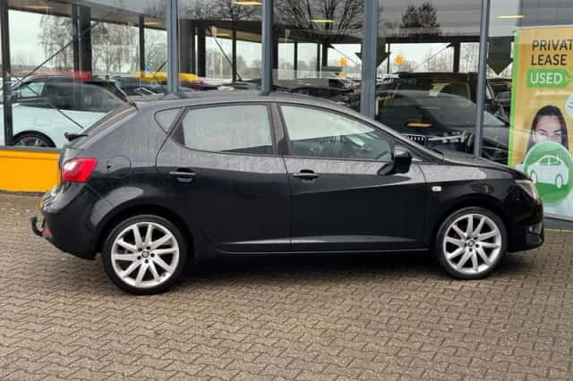 SEAT Ibiza (2015) thumbnail 5
