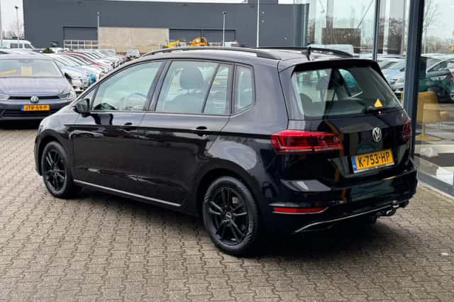 Volkswagen Golf Sportsvan (2018) thumbnail 3