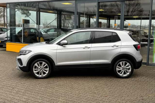 Volkswagen T-Cross (2024) thumbnail 2