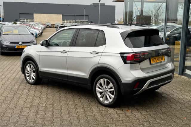 Volkswagen T-Cross (2024) thumbnail 3