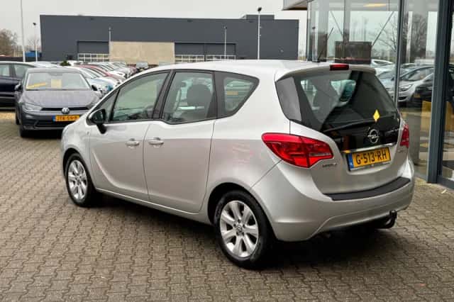 Opel Meriva (2016) thumbnail 3