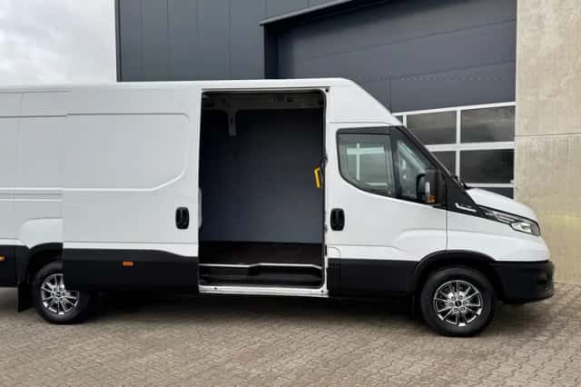 Iveco Daily (2022) thumbnail 6