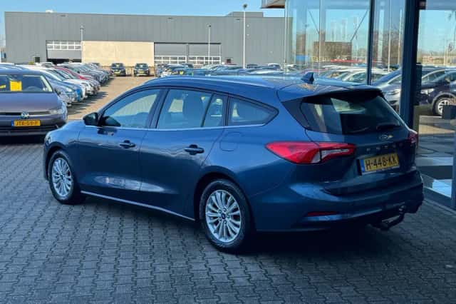 Ford Focus (2020) thumbnail 3
