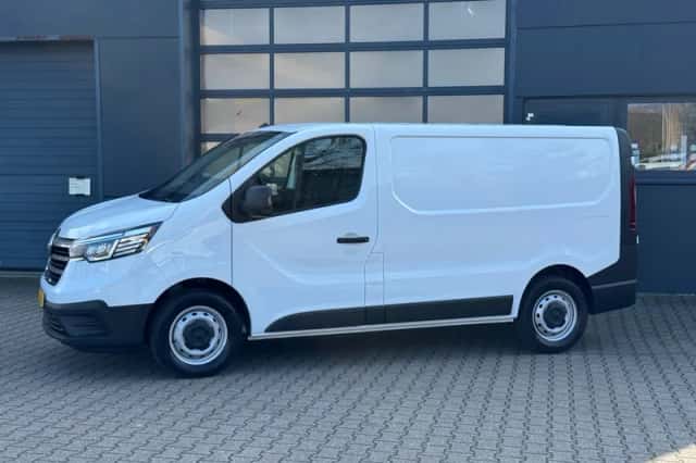 Renault Trafic (2024) thumbnail 2
