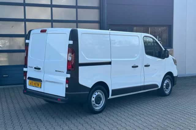 Renault Trafic (2024) thumbnail 4