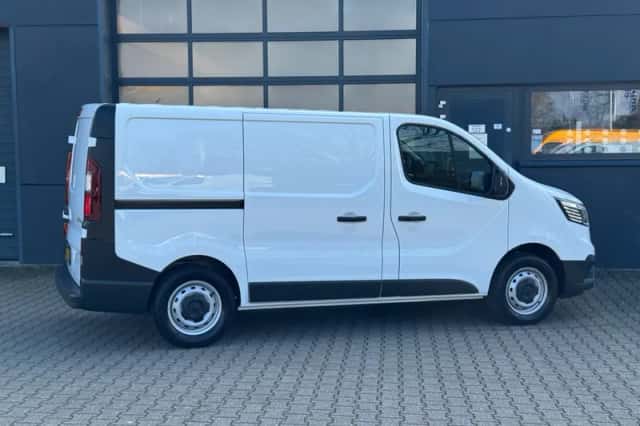 Renault Trafic (2024) thumbnail 5