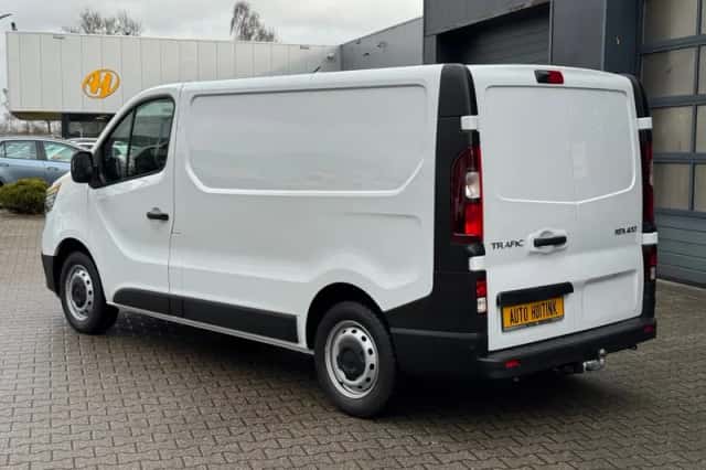 Renault Trafic (2024) thumbnail 3