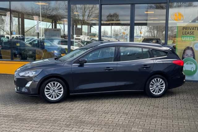 Ford Focus (2020) thumbnail 2