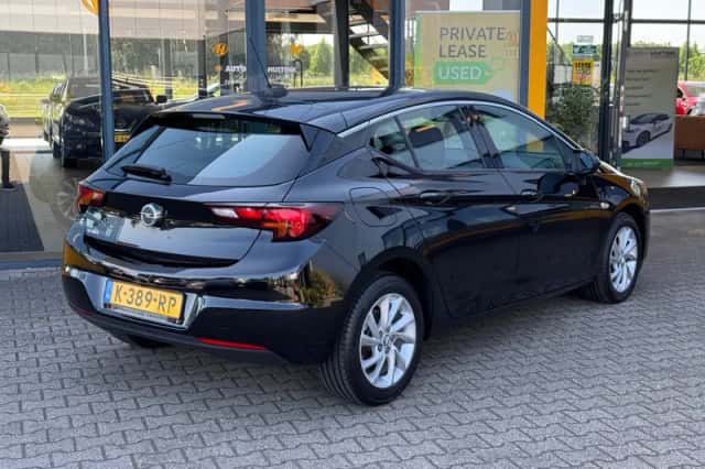 Opel Astra (2021) thumbnail 4