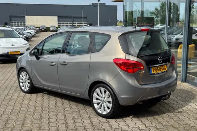 Opel Meriva (2013) thumbnail 3