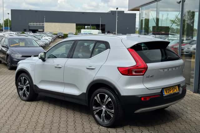 Volvo XC40 (2022) thumbnail 3