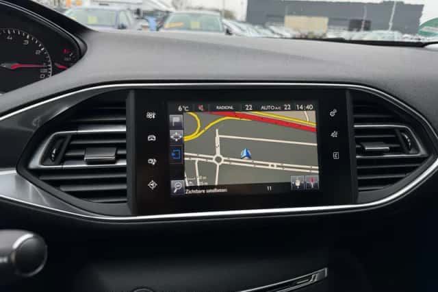 Peugeot 308 (2014) thumbnail 5