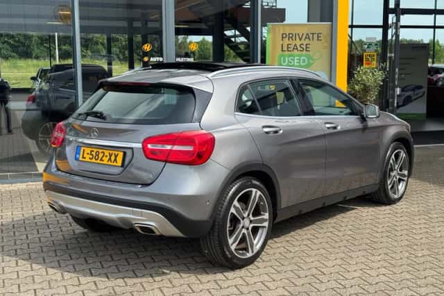 Mercedes-Benz GLA-Klasse (2016) thumbnail 4