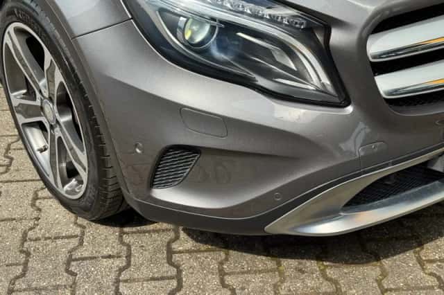 Mercedes-Benz GLA-Klasse (2016) thumbnail 5