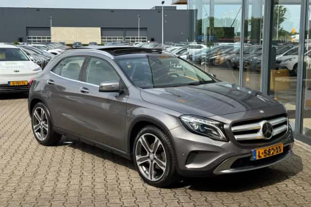 Mercedes-Benz GLA-Klasse (2016) thumbnail 6