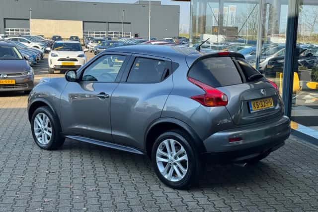 Nissan Juke (2012) thumbnail 3