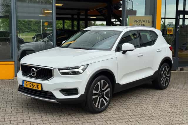 Volvo XC40 (2019) thumbnail 1